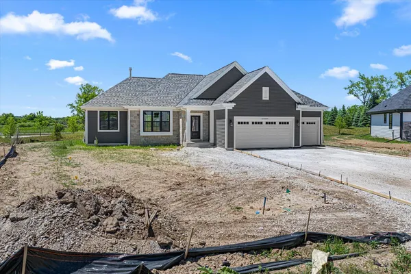 $703,900 | W251-n2437 Valleyview Circle, Pewaukee, WI 53072