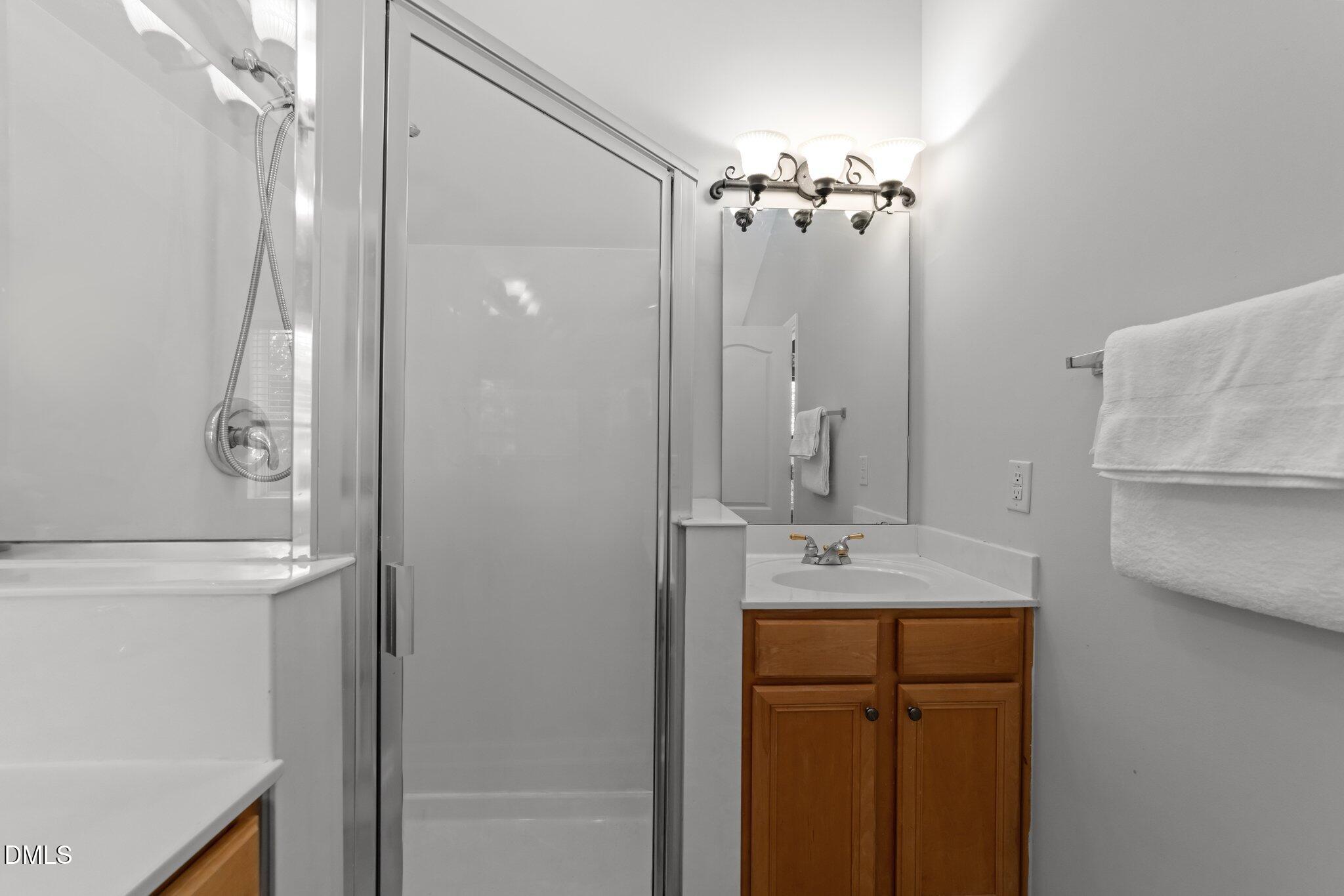 6809 Middleboro Drive Raleigh, NC 27612 - Photo 17 of 33 20-web-or-mls-3D5A7344