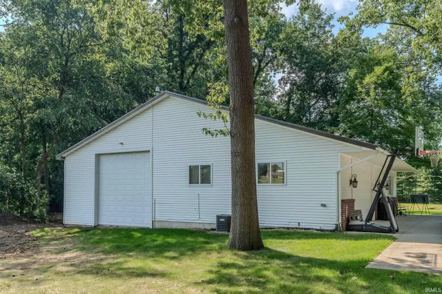 $794,500 | 56085 County Road 33, Middlebury, IN 46540