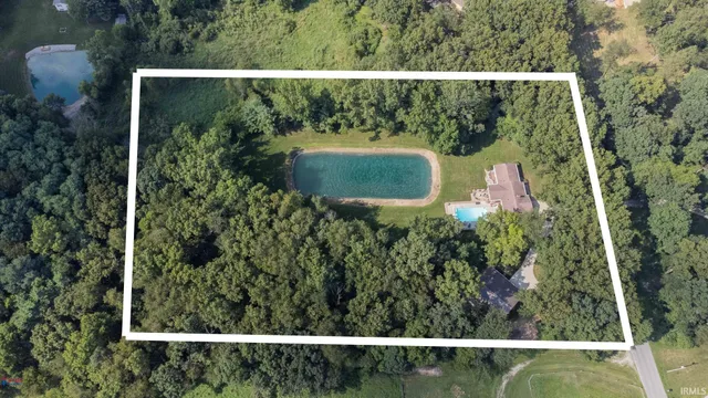$794,500 | 56085 County Road 33, Middlebury, IN 46540