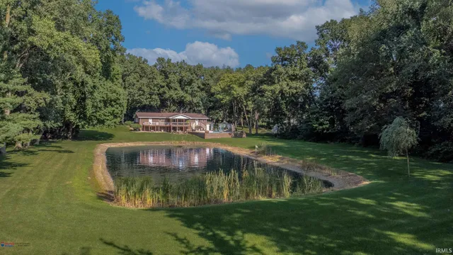 $794,500 | 56085 County Road 33, Middlebury, IN 46540