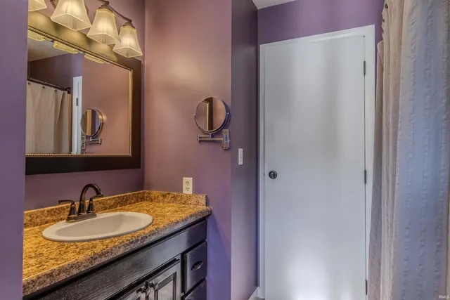 $794,500 | 56085 County Road 33, Middlebury, IN 46540