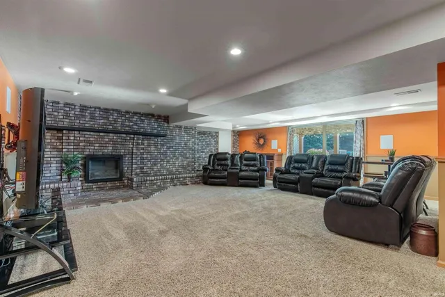 $794,500 | 56085 County Road 33, Middlebury, IN 46540