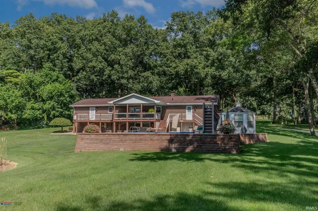 $794,500 | 56085 County Road 33, Middlebury, IN 46540