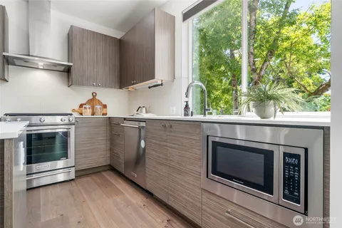 $750,000 | 110 22nd Avenue South, Seattle, WA 98144