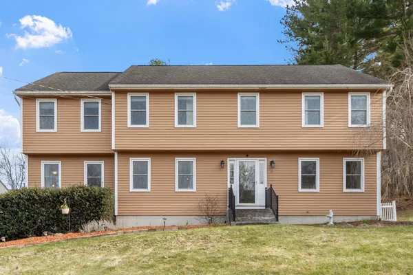 $759,000 | 17 Bicentennial Drive, Nashua, NH 03062