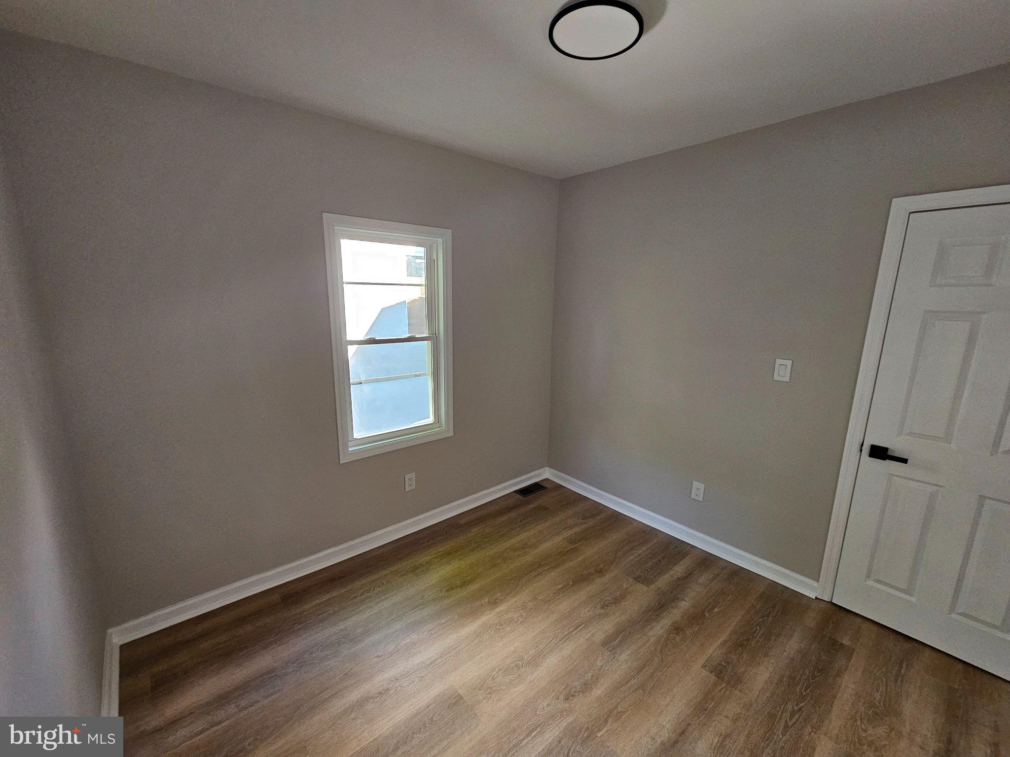 323 Rutherford Avenue Trenton, NJ 08618 - Photo 13 of 19