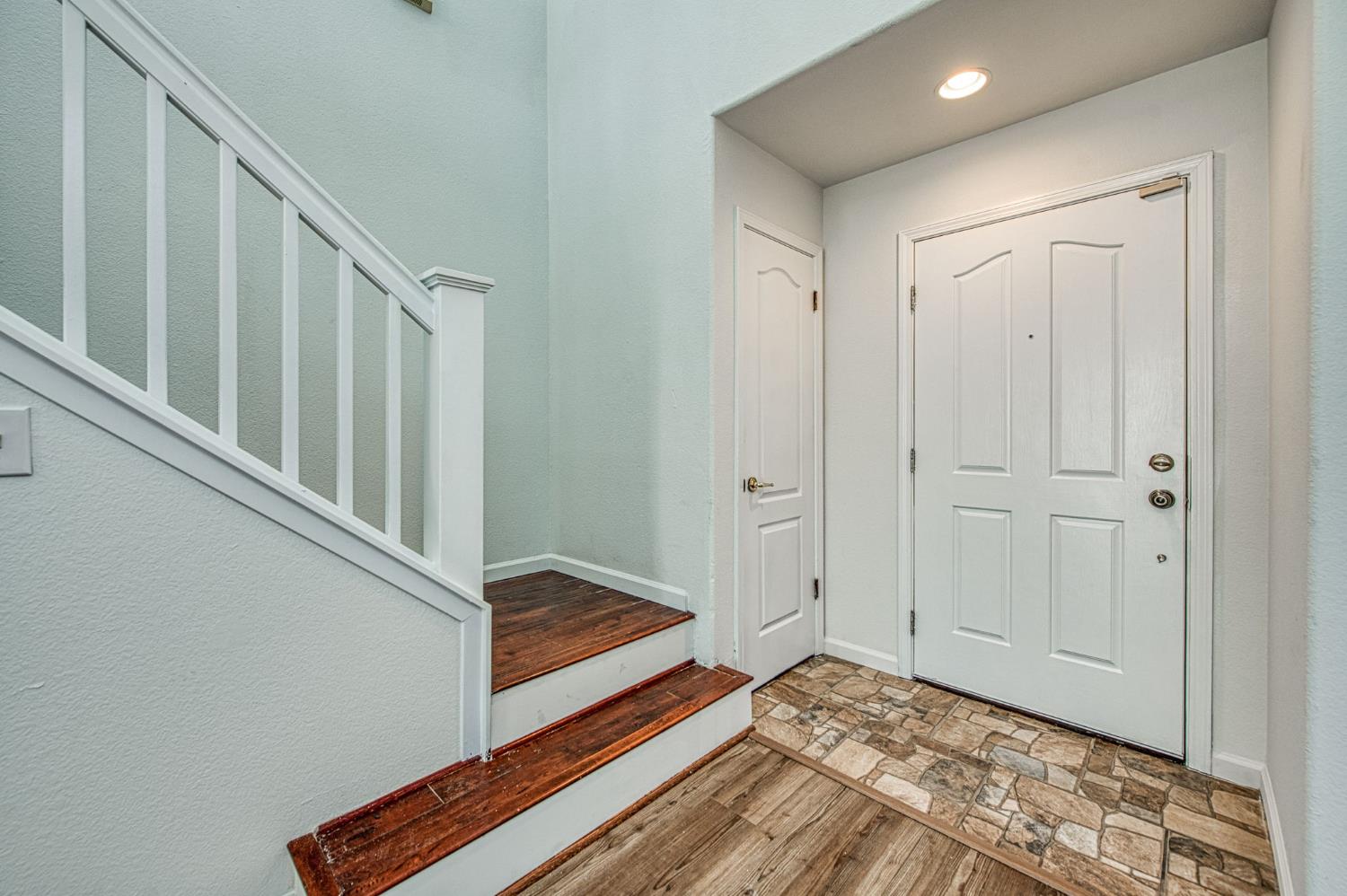 2836 Griffith Avenue Clovis, CA 93611 - Photo 5 of 41 a view of an empty room