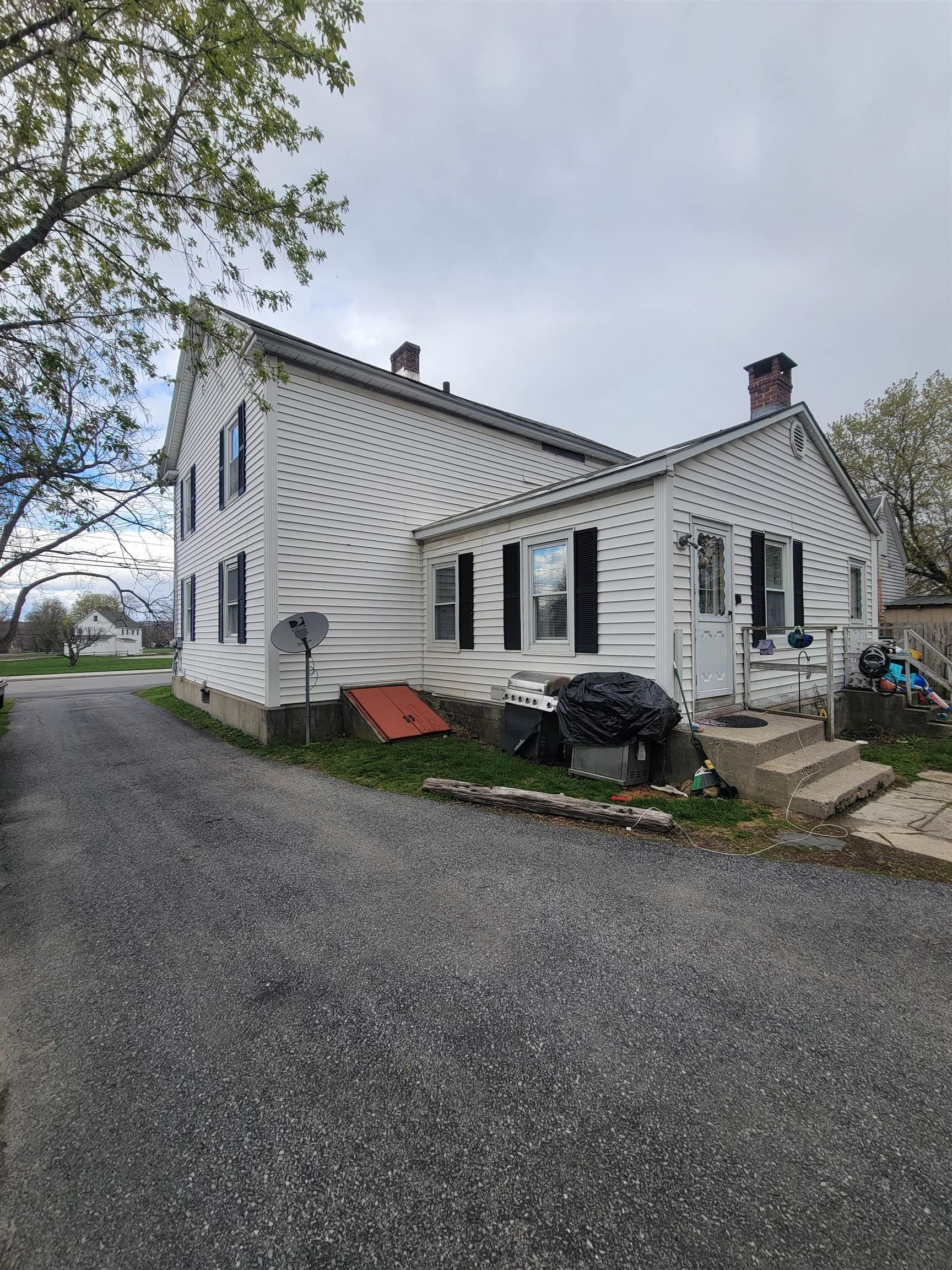 205 County Street Bennington, VT 05201 - Photo 16 of 23