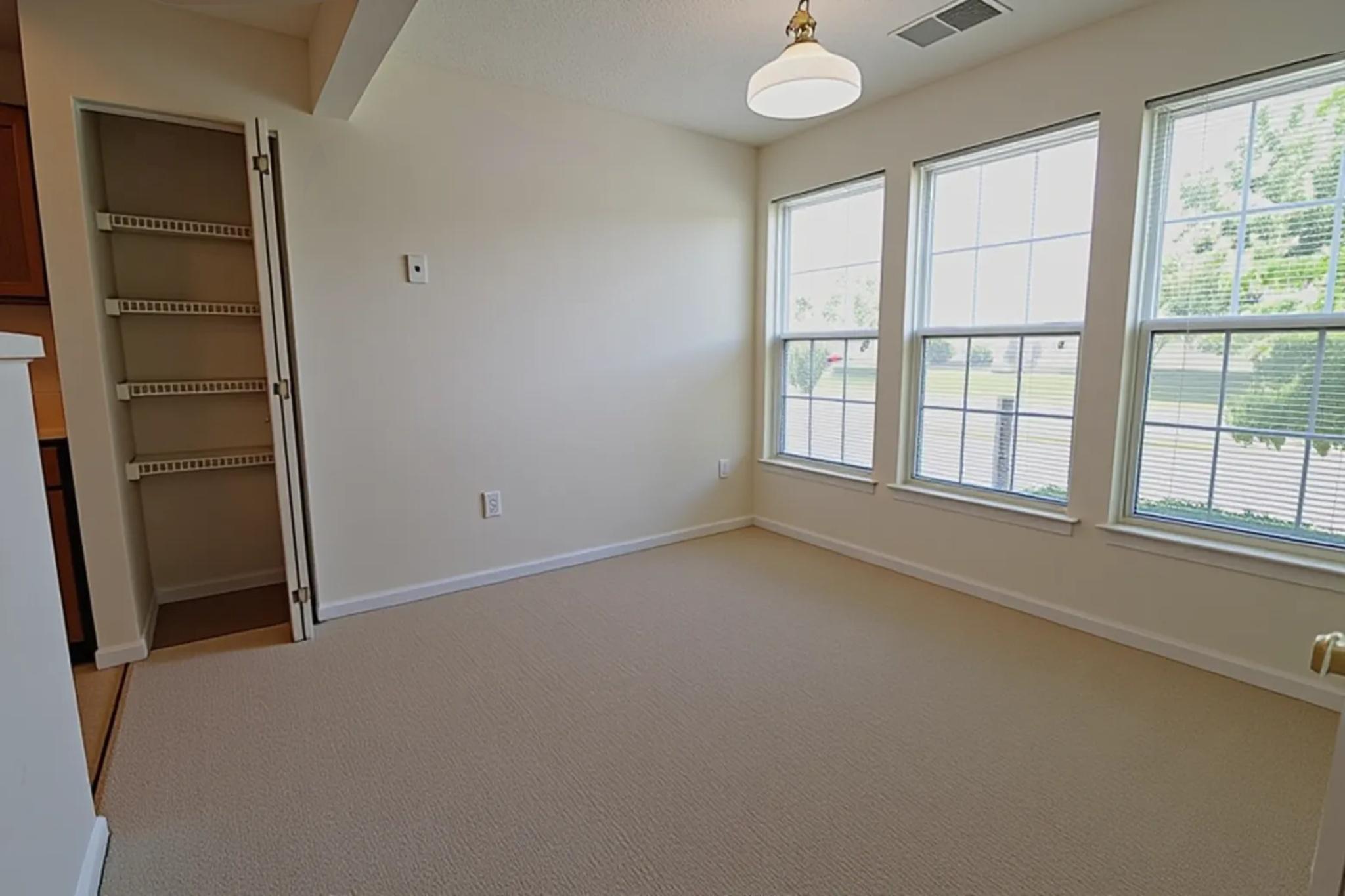 6391 Rutherford Court, Unit D Frederick, MD 21703 - Photo 14 of 35 DINING/SUN ROOM