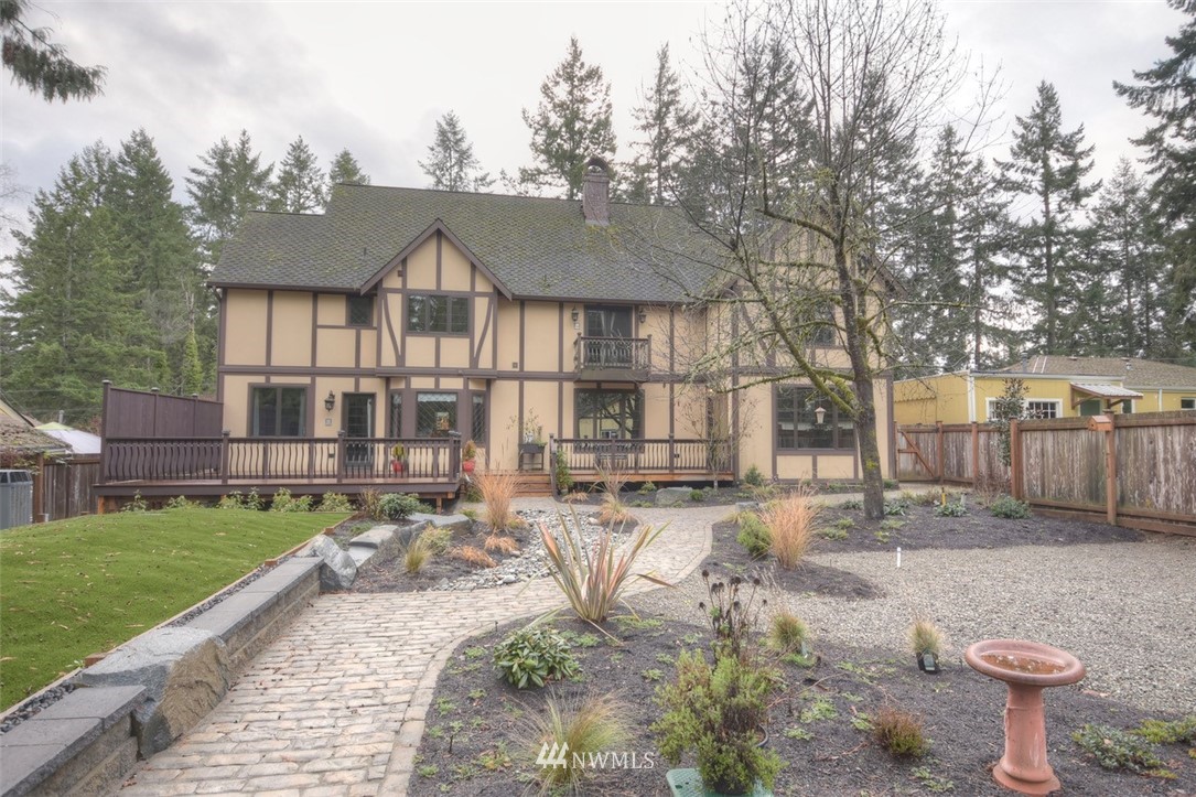 2620 Country Club Road Northwest Olympia, WA 98502 - Photo 5 of 36 Gallery Image 5