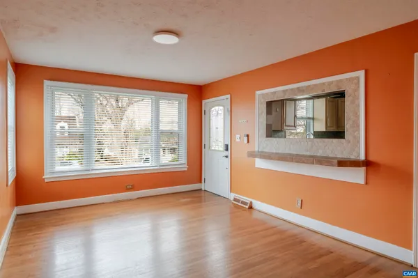 $386,200 | 424 Oak Avenue, Waynesboro, VA 22980