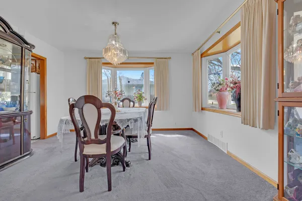 $215,000 | 2 Davison Street, Joliet, IL 60433