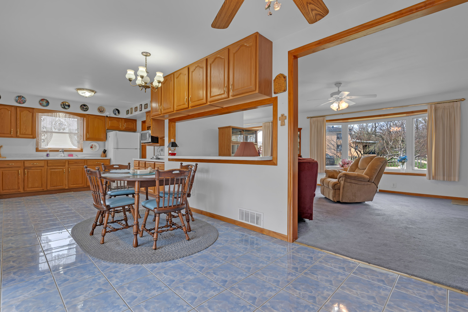 2 Davison Street Joliet, IL 60433 - Photo 4 of 28