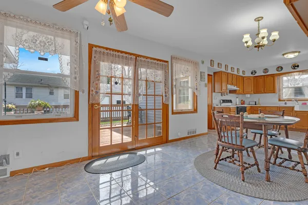 $215,000 | 2 Davison Street, Joliet, IL 60433