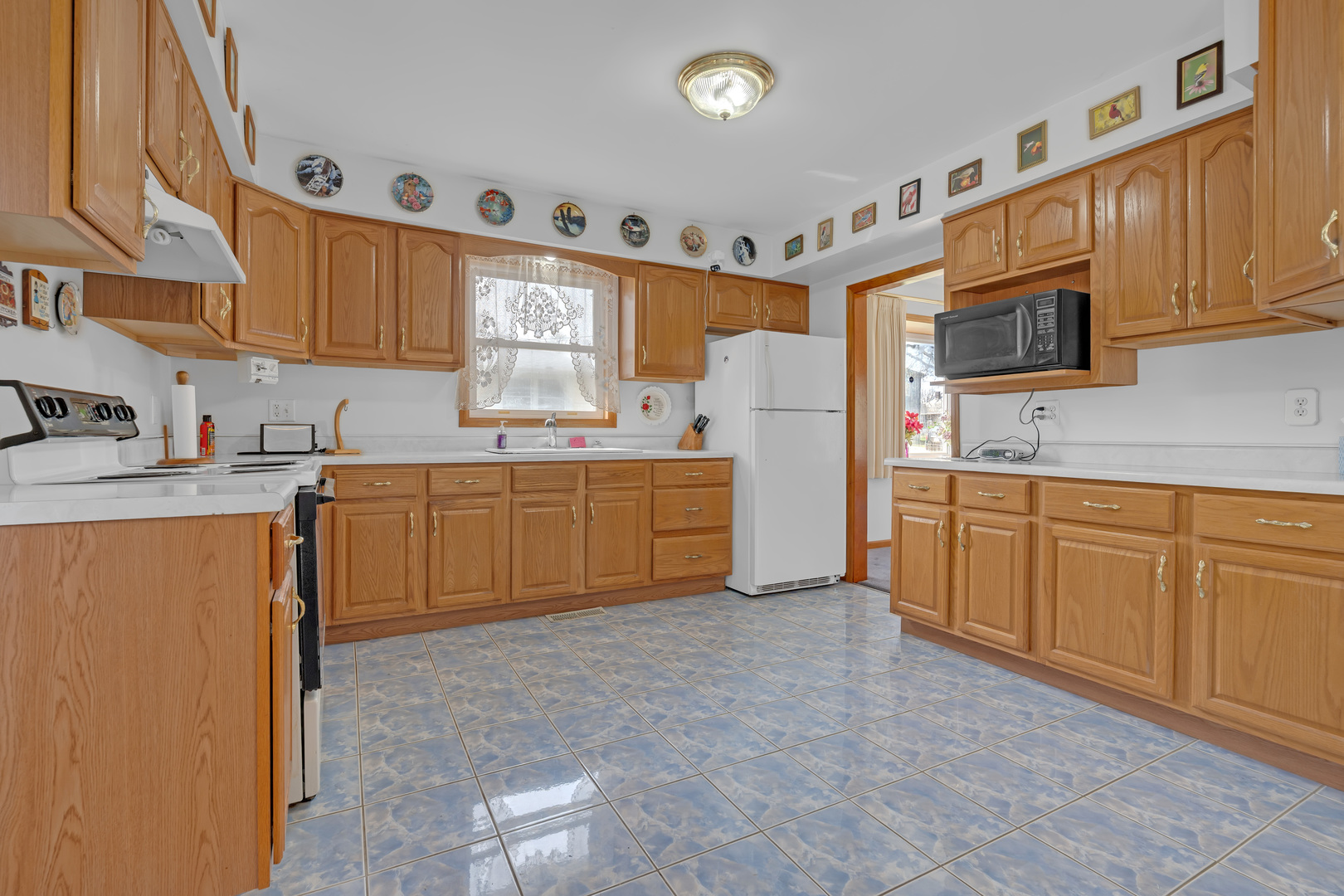 2 Davison Street Joliet, IL 60433 - Photo 9 of 28