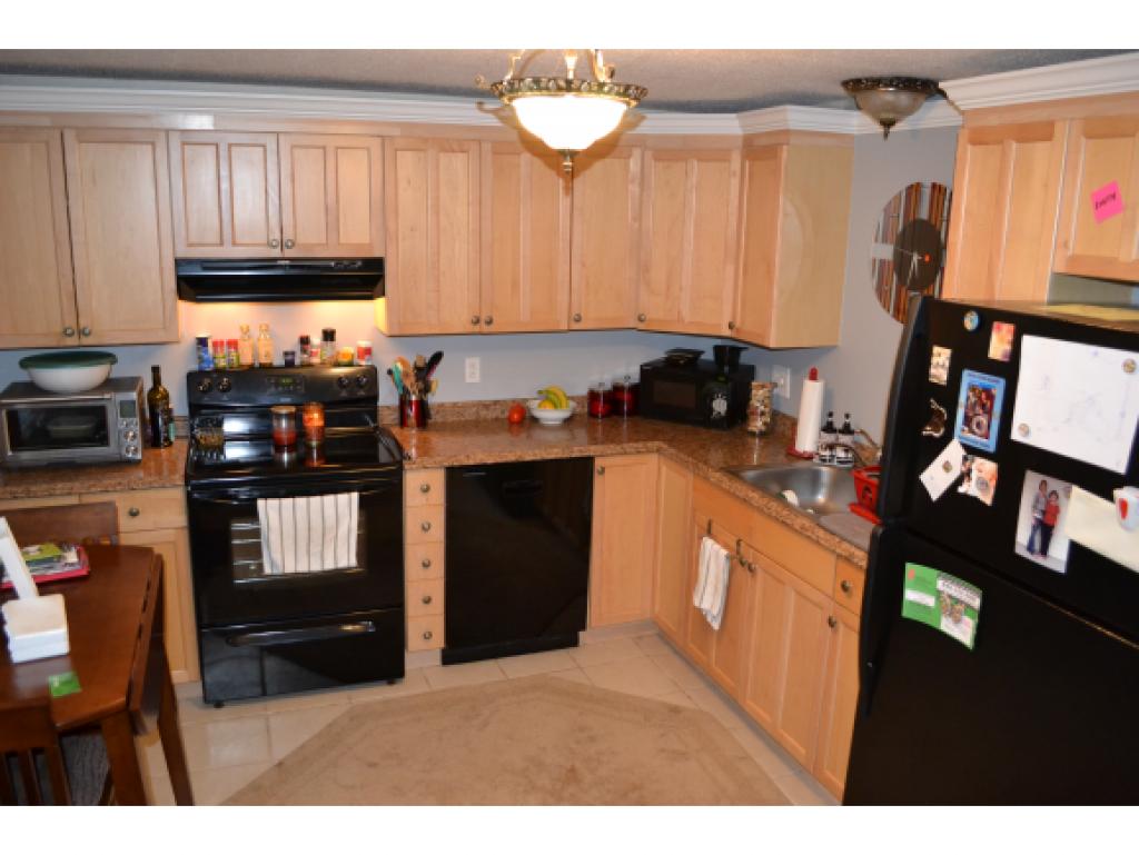 21 R Pingree Hill Road, Unit R Derry, NH 03038 - Photo 4 of 15