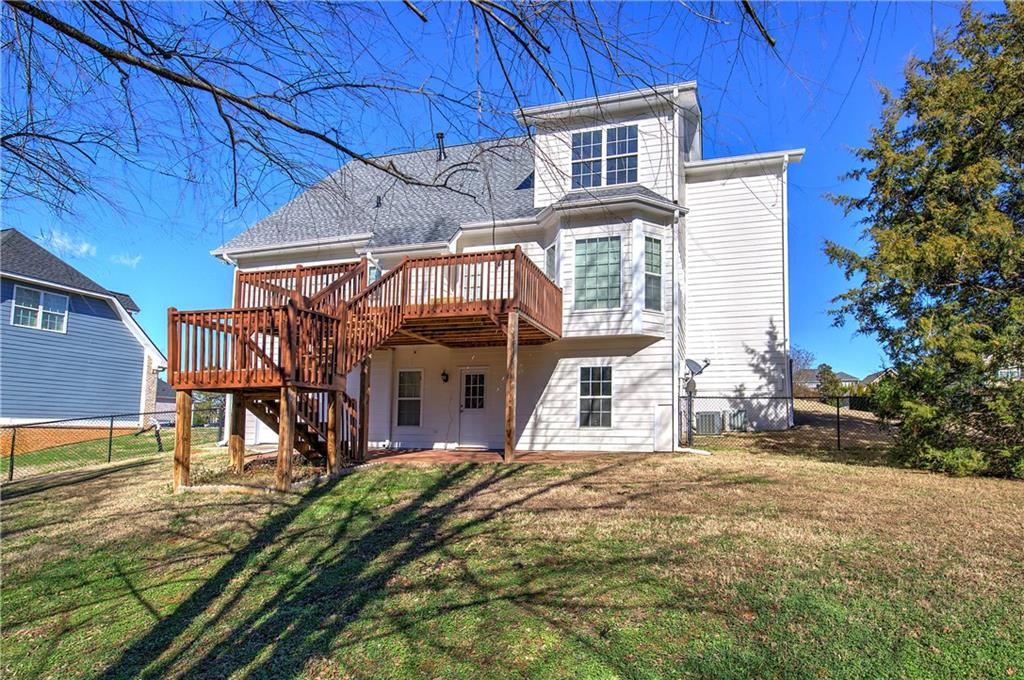 57 Colonial Circle Northwest Cartersville, GA 30120 - Photo 45 of 45 a view of a house with a patio
