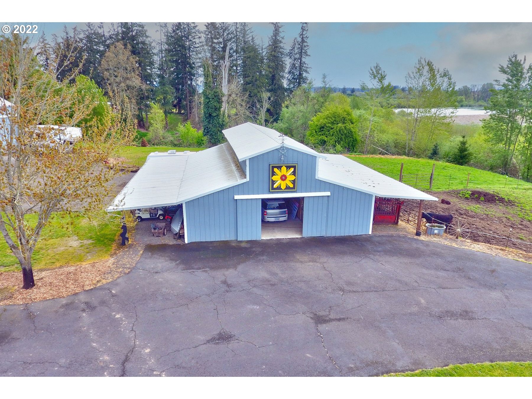 9960 Southwest Robinson Road Hillsboro, OR 97123 - Photo 22 of 31 a view of outdoor space and yard