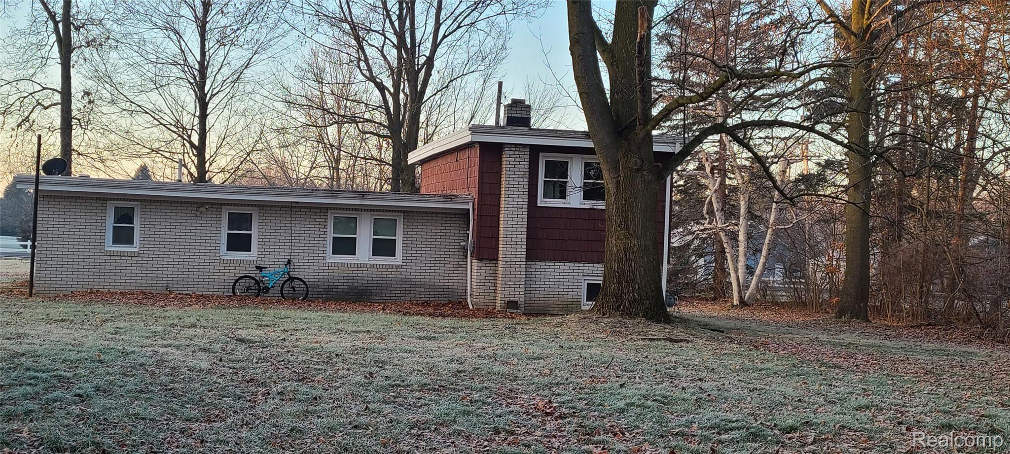 6336 Lobdell Road Linden, MI 48451 - Photo 4 of 31 20201210_081633.jpg