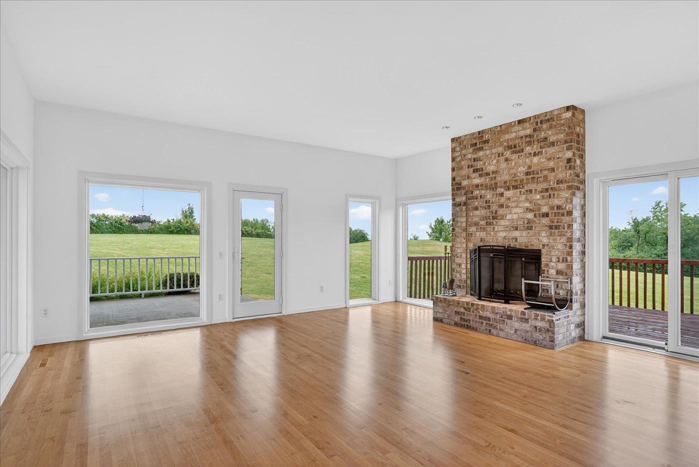 2161 County Rd Jg Mount Horeb, WI 53572 - Photo 7 of 86