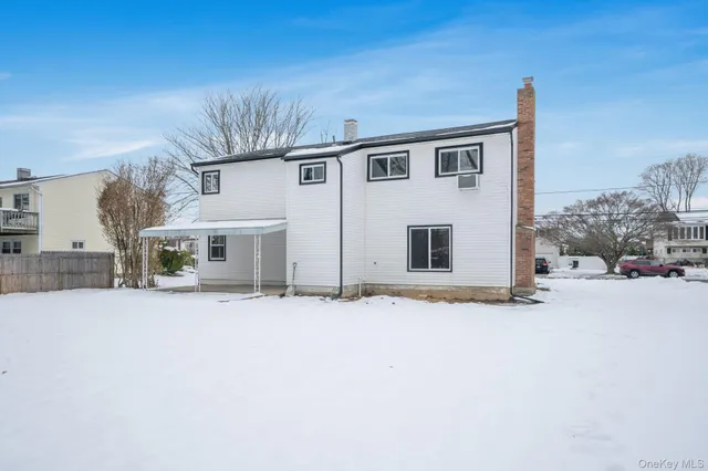 $719,000 | 104 Harrisburg Street, Bay Shore, NY 11706