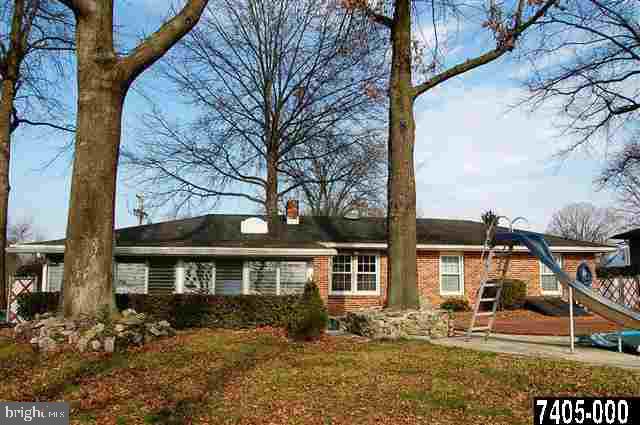 4054 Old Orchard Road York, PA 17402 - Photo 2 of 29 Gallery Image 2