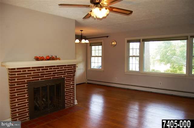 4054 Old Orchard Road York, PA 17402 - Photo 4 of 29 Gallery Image 4