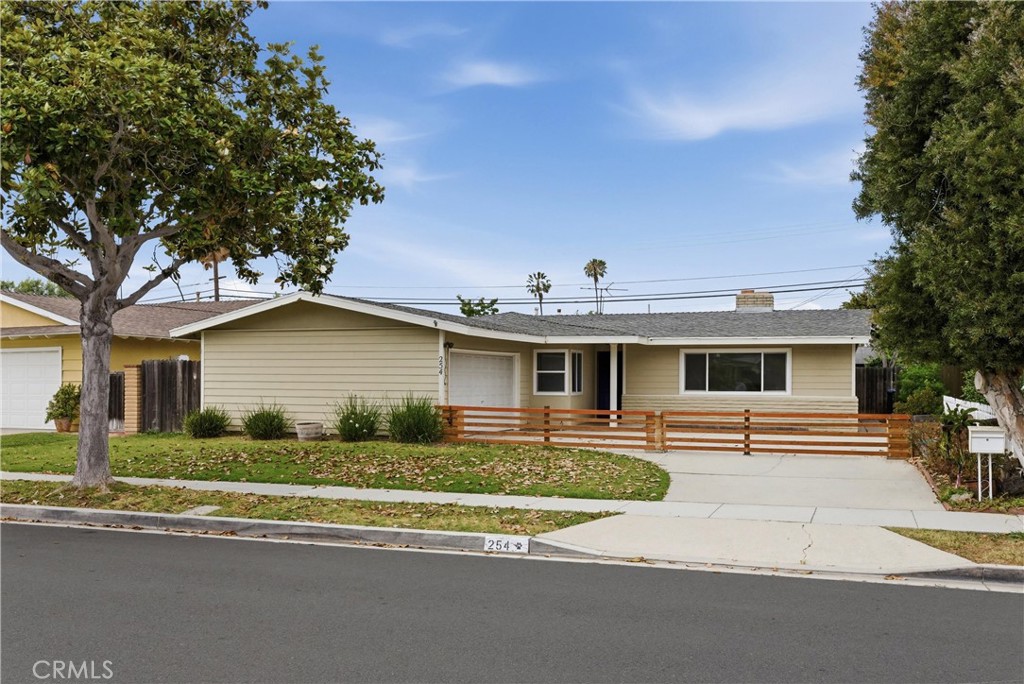 254 Bucknell Road Costa Mesa, CA 92626 - Photo 2 of 32