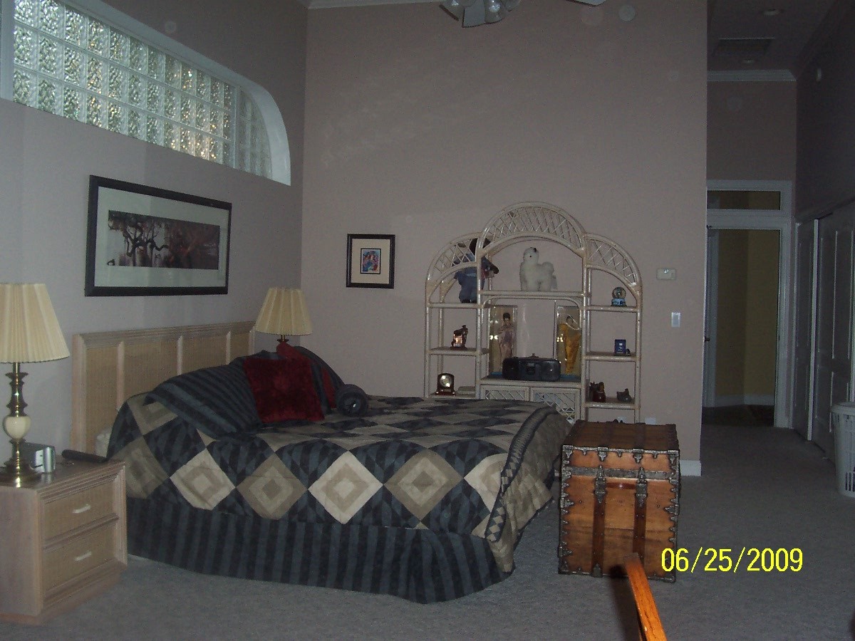 12819 Mandarin Road Jacksonville, FL 32223 - Photo 10 of 18 a living room with furniture