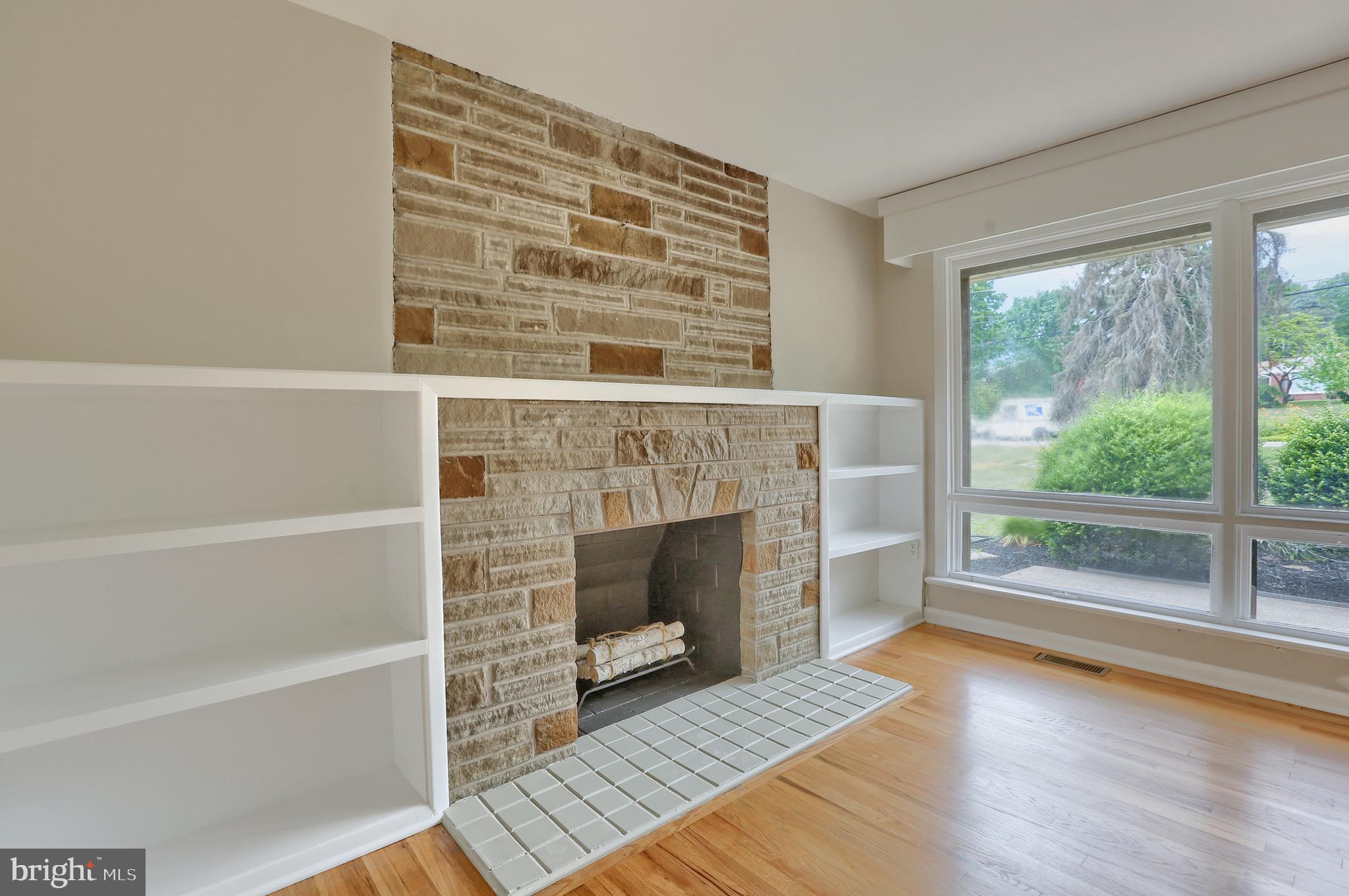 4203 Mc Intosh Road Harrisburg, PA 17112 - Photo 4 of 33 Gallery Image 4