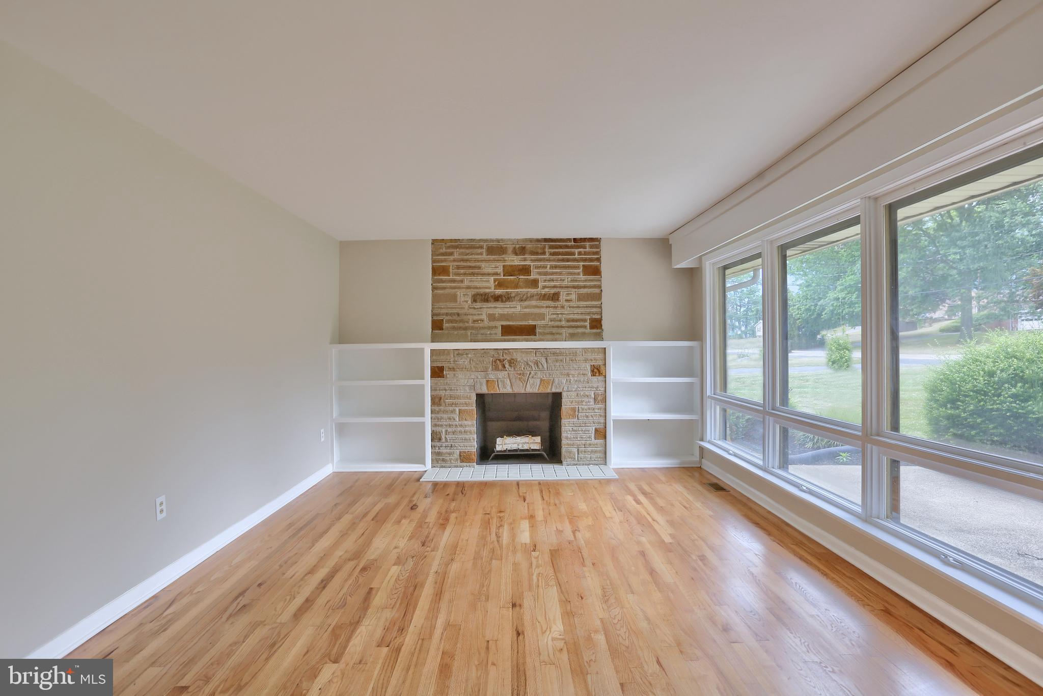 4203 Mc Intosh Road Harrisburg, PA 17112 - Photo 5 of 33 Gallery Image 5