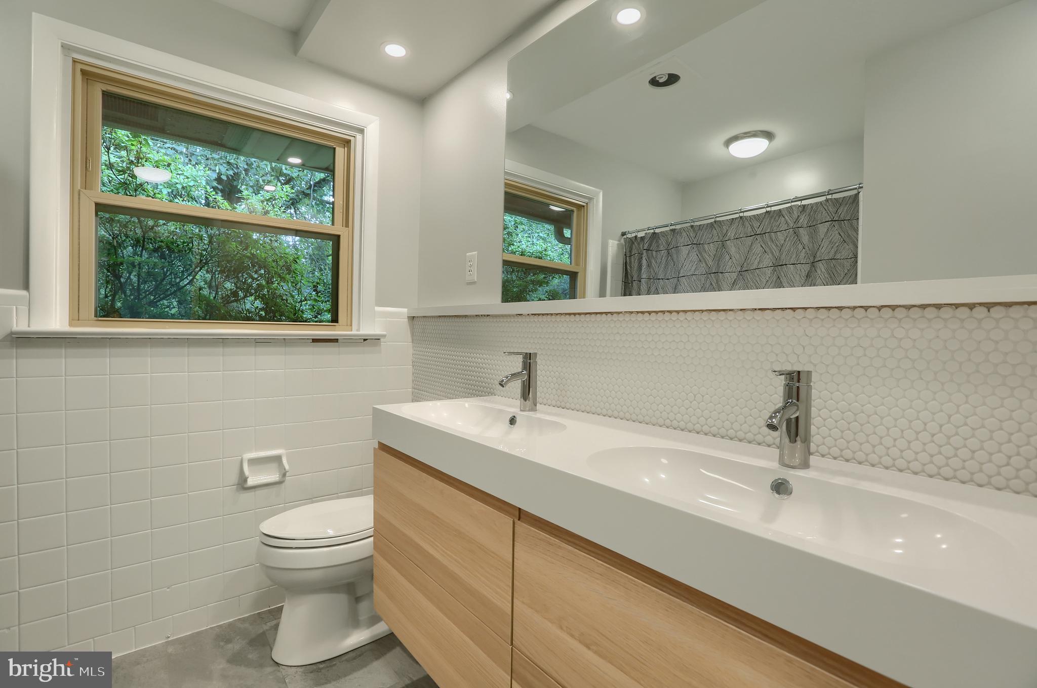 4203 Mc Intosh Road Harrisburg, PA 17112 - Photo 7 of 33 Gallery Image 7