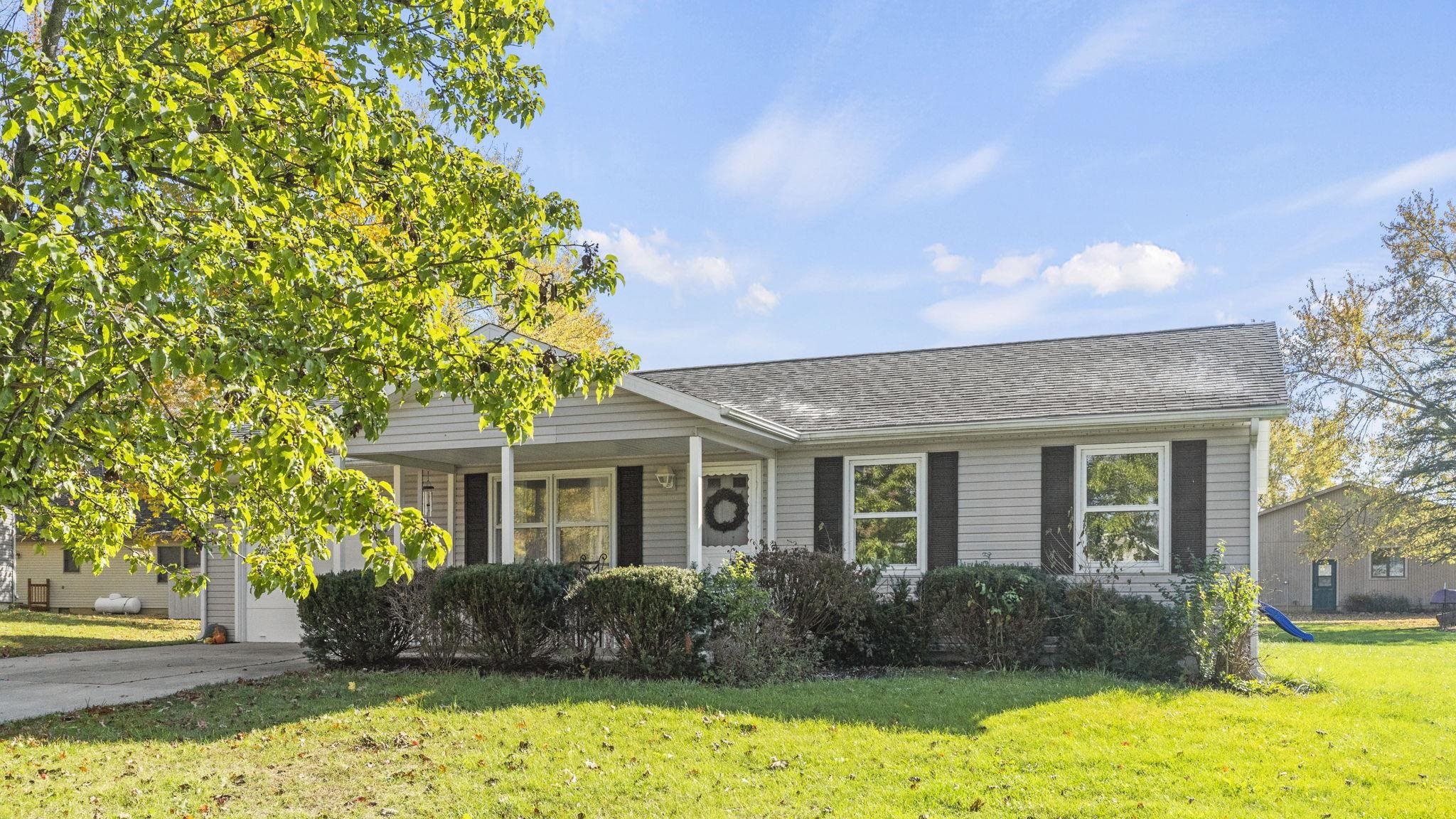 125 Riverview Road Warren, IN 46792 - Photo 6 of 35