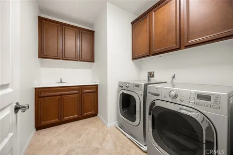 $1,200,000 | 18948 Spectacular Bid Lane, Yorba Linda, CA 92886