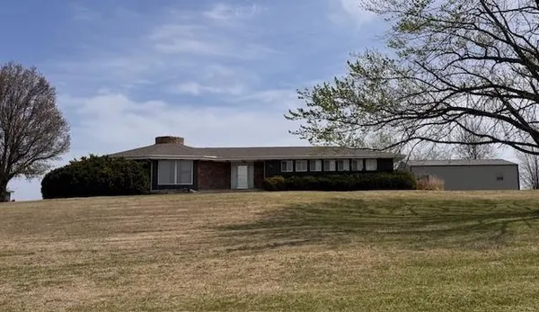 $415,000 | 1335 2000th Street, Iola, KS 66749