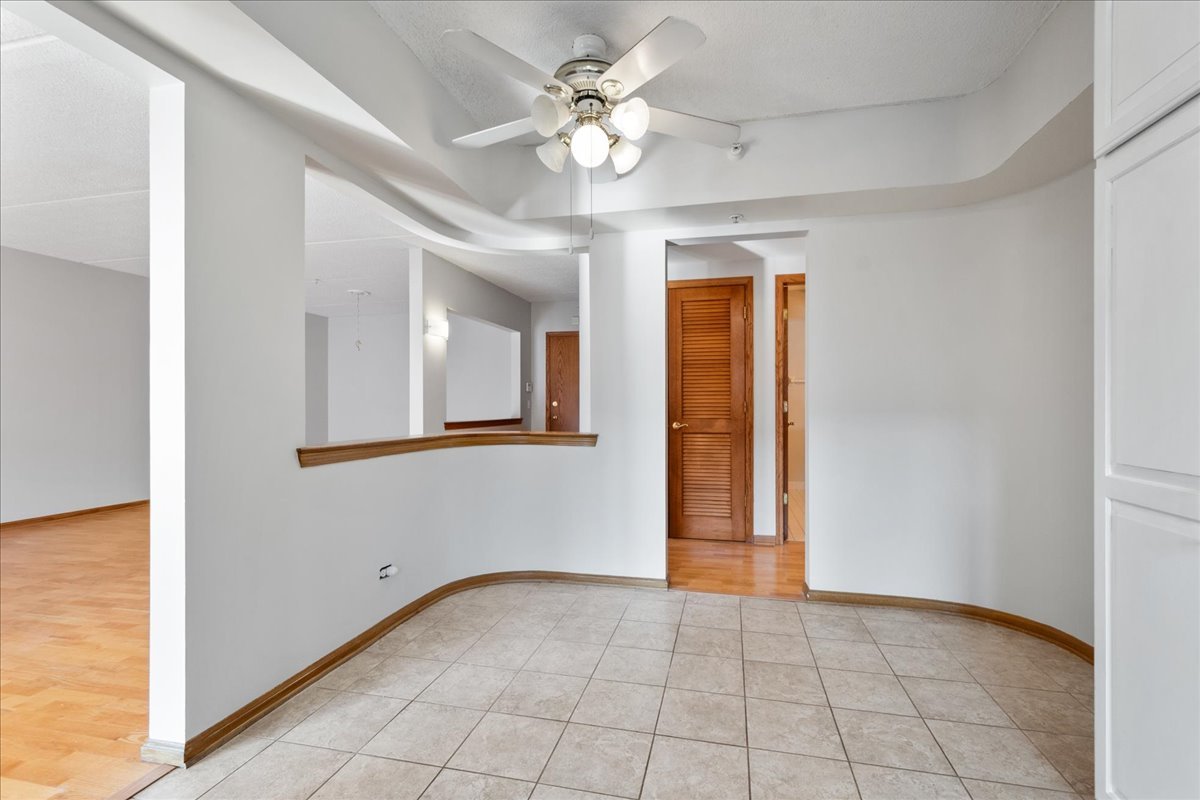 400 South NW Highway, Unit 301B Park Ridge, IL 60068 - Photo 10 of 22
