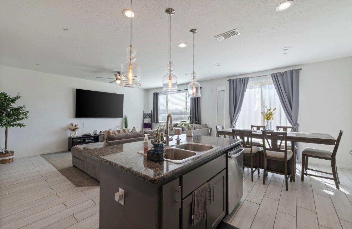 499 Daphne Lane Lemoore, CA 93245 - Photo 12 of 26