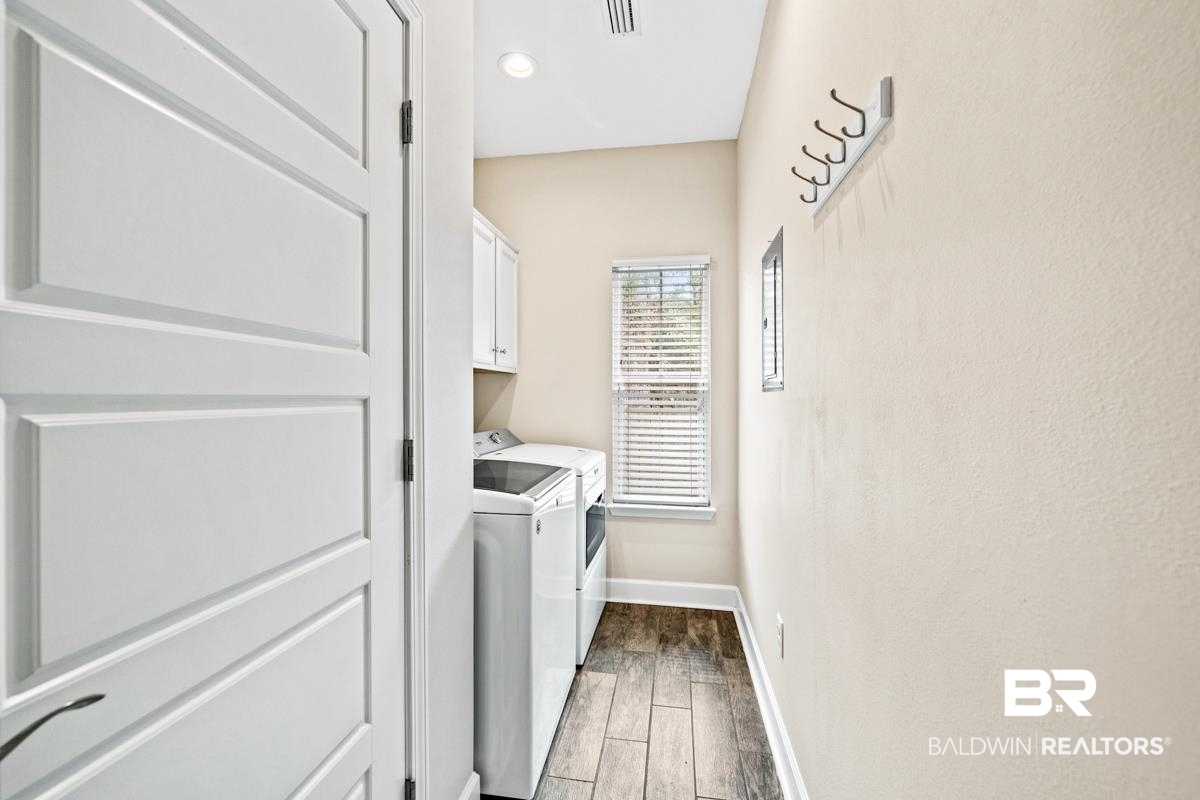 5204 Pine Road Orange Beach, AL 36561 - Photo 16 of 28 Laundry room