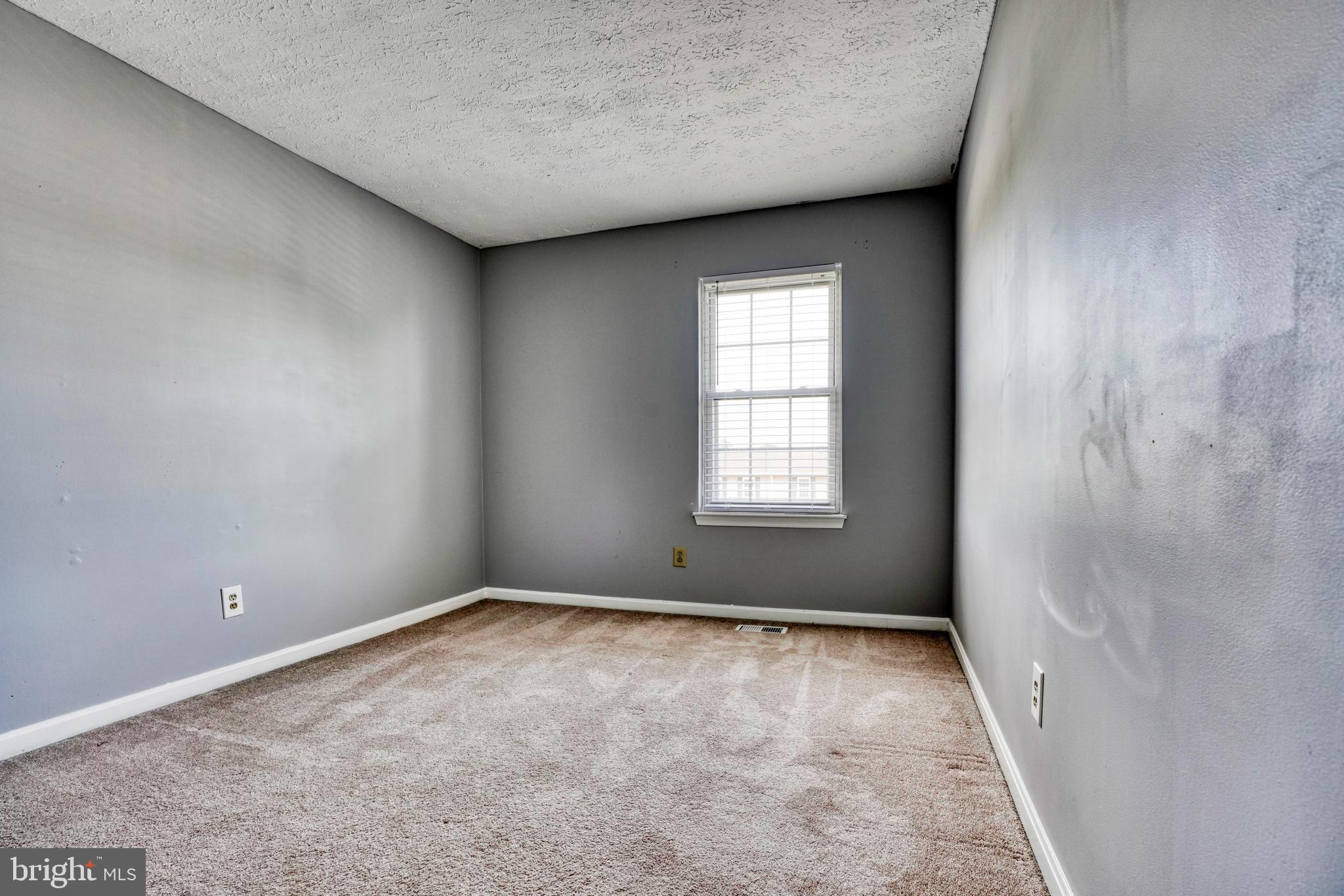 20 Powder View Court Baltimore, MD 21236 - Photo 23 of 37 Front facing 2nd bedroom with large closet