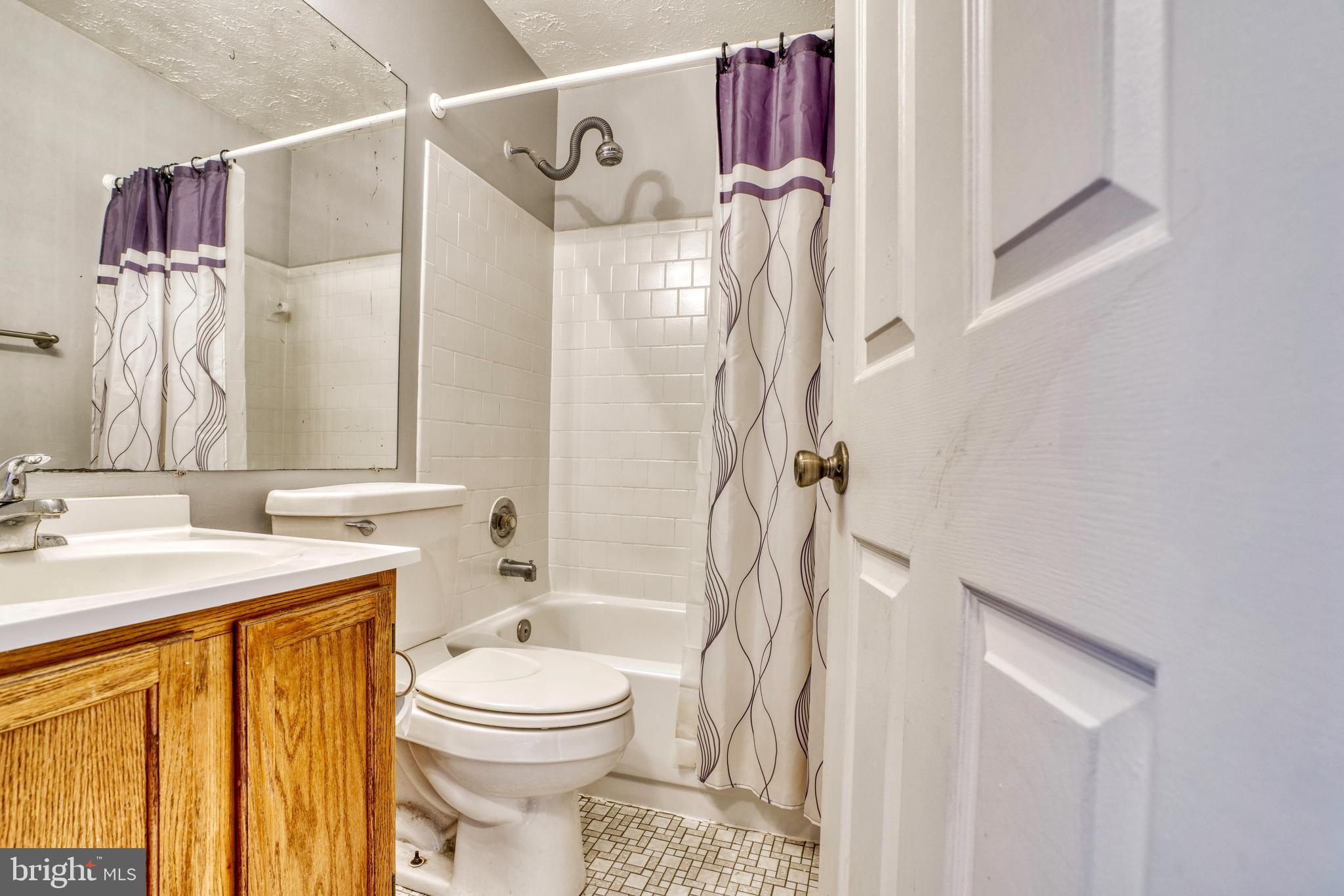 20 Powder View Court Baltimore, MD 21236 - Photo 24 of 37 Hall bath w shower tub combo