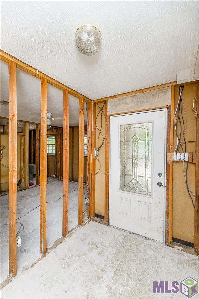11110 Savoy Road St. Amant, LA 70774 - Photo 5 of 28 Gallery Image 5