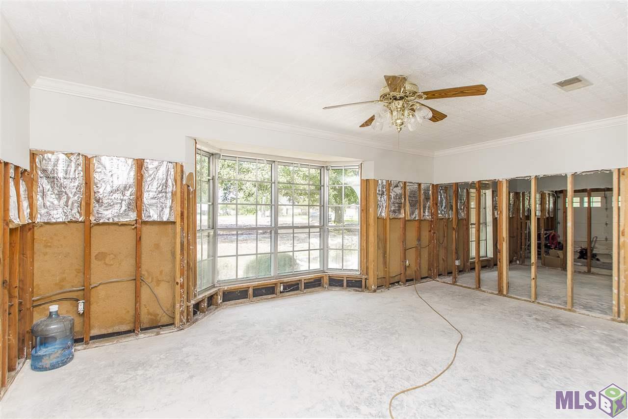 11110 Savoy Road St. Amant, LA 70774 - Photo 6 of 28 Gallery Image 6