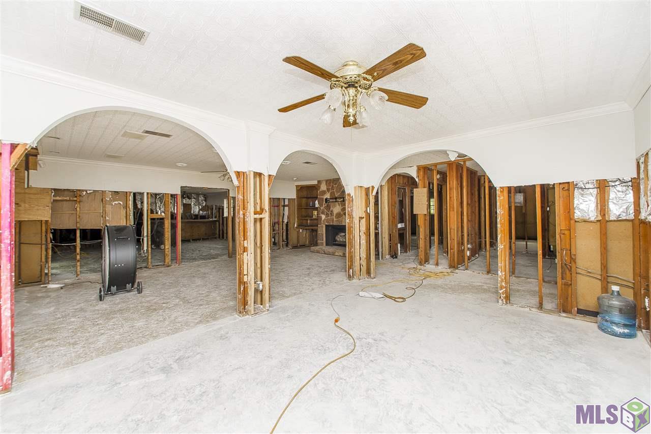 11110 Savoy Road St. Amant, LA 70774 - Photo 8 of 28 Gallery Image 8