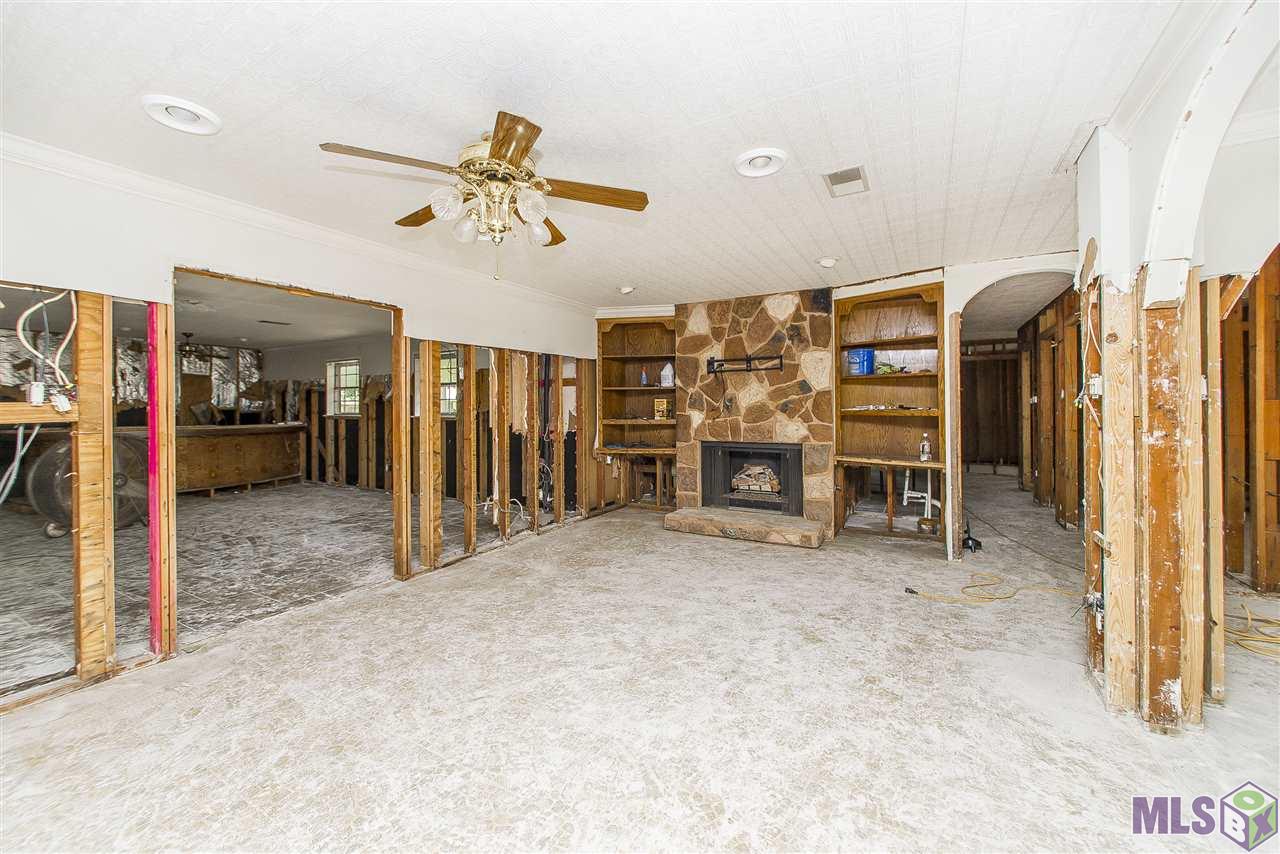 11110 Savoy Road St. Amant, LA 70774 - Photo 9 of 28 Gallery Image 9