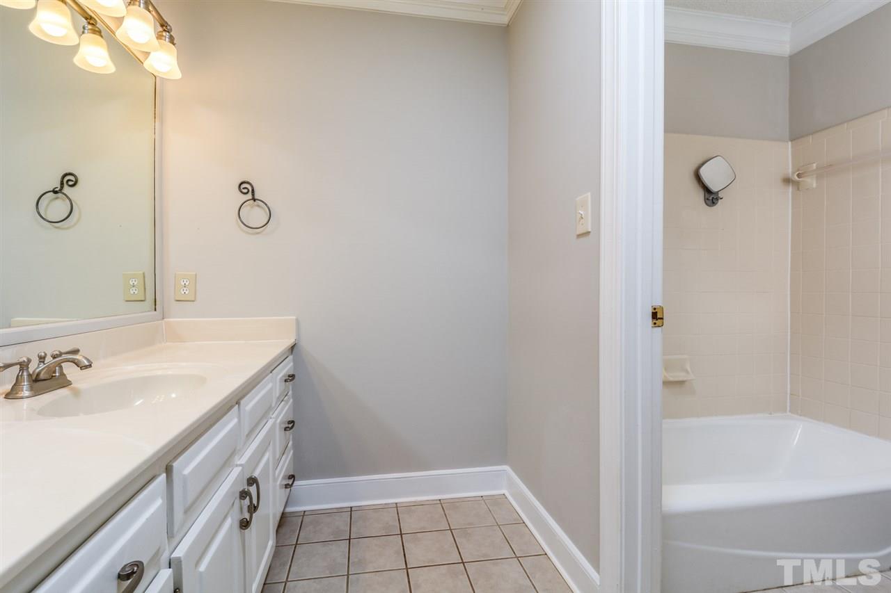 7409 Wedgestone Court Raleigh, NC 27615 - Photo 8 of 15 Gallery Image 8