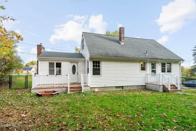 $349,900 | 105 Overlook Avenue, Colonie, NY 12110