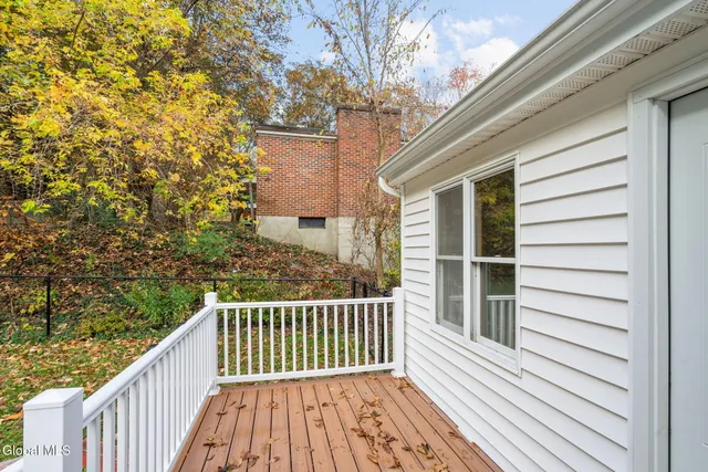 $349,900 | 105 Overlook Avenue, Colonie, NY 12110