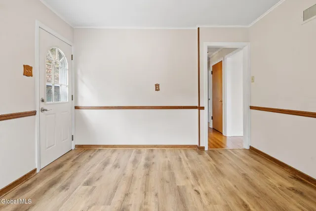 $349,900 | 105 Overlook Avenue, Colonie, NY 12110