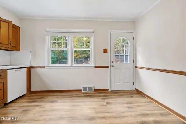 $349,900 | 105 Overlook Avenue, Colonie, NY 12110